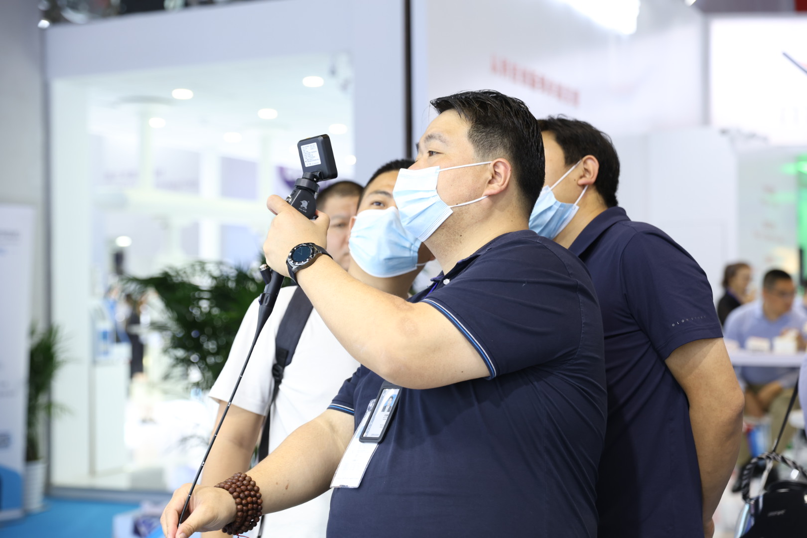 電子支氣管鏡可以應(yīng)用在臨床哪些科室呢.jpg 電子支氣管鏡可以應(yīng)用在臨床哪些科室呢.jpg